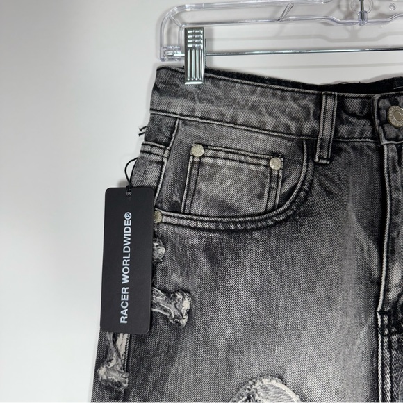 NWT Racer Worldwide Women’s Distressed Letter Patched Baggy Jeans in Size 28 - Picture 7 of 12